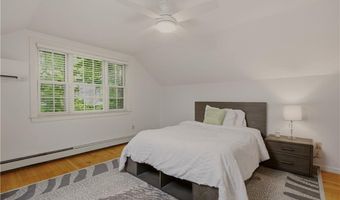 7 Clay St, Newport, RI 02840