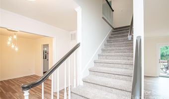 7111 Sythe Ct, Charlotte, NC 28226