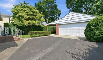 144 Hughes Pl, Albertson, NY 11507