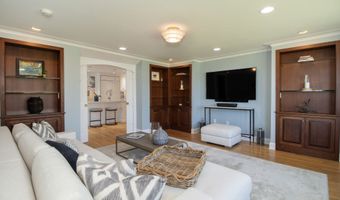 60 Island View Ave, Branford, CT 06405