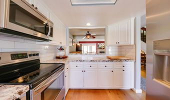 6854 Maple Leaf Dr, Carlsbad, CA 92011