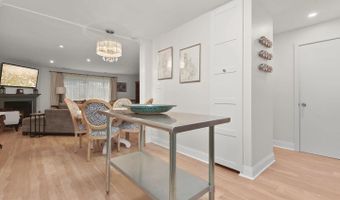4 DUDLEY Ct, Bethesda, MD 20814