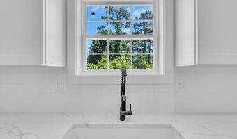 443 Western Blvd, Bayville, NJ 08721