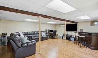 72 Fairweather Ave, Cranston, RI 02910