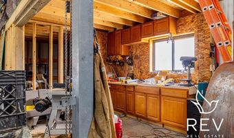 8 Mountain Dr, Cody, WY 82414