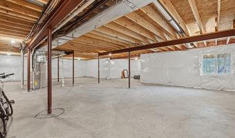 333 Crest Ln, Adams Twp., PA 16046