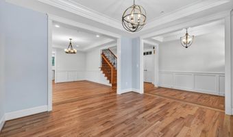 8905 HEMPSTEAD Ave, Bethesda, MD 20817