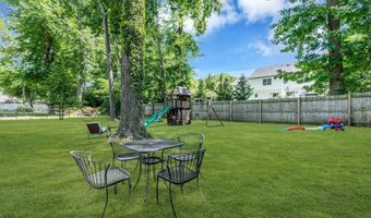 127 Oakland Ave, Atlantic Highlands, NJ 07716