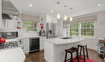6709 PEMBERTON St, Bethesda, MD 20817