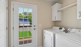 7368 NE BERWICK Dr #7, Ankeny, IA 50021