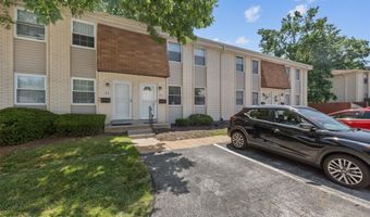 164 Burtonwood Dr, Ballwin, MO 63011