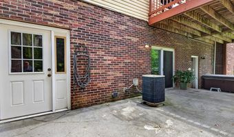 19368 Triple Crown Dr, Abingdon, VA 24211