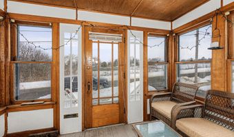 19 Pleasant Ave, Amsterdam, NY 12010