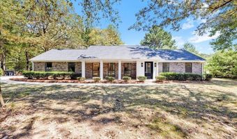 960 CAMP BRANCH Rd, Alabaster, AL 35007