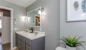 7 Oakcrest Dr, North Providence, RI 02904