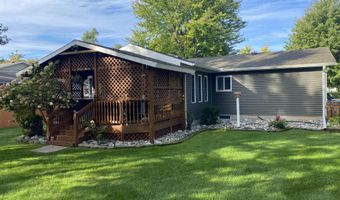 101 Island View Dr, Alpena, MI 49707