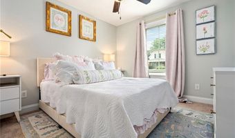 1953 ARMISTEAD Ln, Auburn, AL 36830