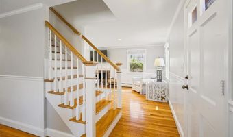 11 Knapton St St, Barrington, RI 02806