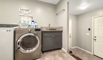 515 MEMORY Ln, Brookings, OR 97415