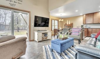 352 Emerald Dr, Arnolds Park, IA 51331