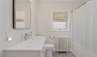 46 Esplanade, Middletown, RI 02842