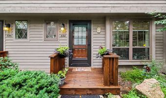 592 S 7th St, Ann Arbor, MI 48103