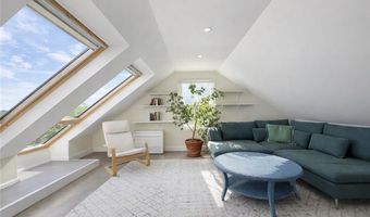 400 Third Beach Rd, Middletown, RI 02842