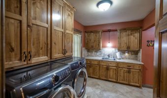 9463 SW Lois Rd, Andover, KS 67002