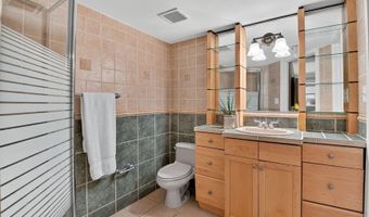 9715 SINGLETON Dr, Bethesda, MD 20817