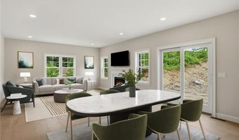 413 New River Rd, Lincoln, RI 02838