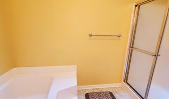 1354 Fox Pointe Cir, Ann Arbor, MI 48108