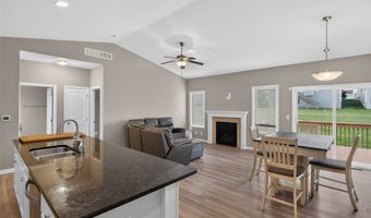 1617 12th St SE, Altoona, IA 50009