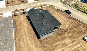 1665 N Grayhawk Dr, Basehor, KS 66007