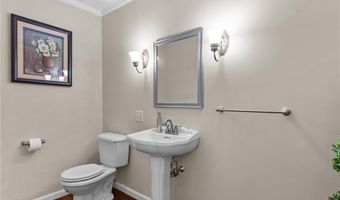 10 Lantern Brook Dr, Lincoln, RI 02865