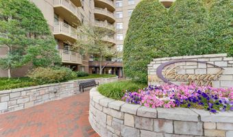 7111 WOODMONT Ave 608, Bethesda, MD 20815