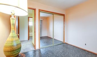 684 Sherwood Dr, Aurora, OH 44202