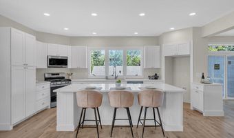 45 Shore Acres Ave, North Middletown, NJ 07748