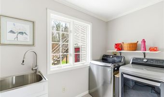 113 Log Rd, North Smithfield, RI 02830