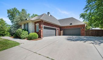 918 E Lakecrest Dr, Andover, KS 67002