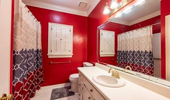 2714 Dover Ln, Albany, GA 31721