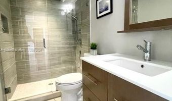 9721 E Bay Harbor Dr 4D, Bay Harbor Islands, FL 33154