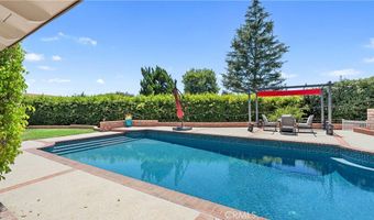 19900 Hiawatha, Los Angeles, CA 91311