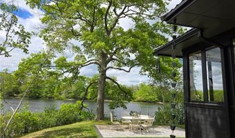 17 Jamaica Way, North Kingstown, RI 02852