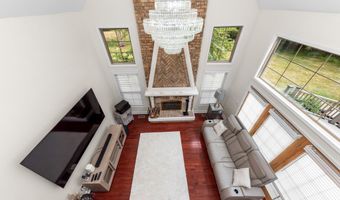 2086 Valleyview Dr, Ann Arbor, MI 48105