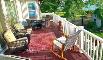 213 Seaside Dr, Jamestown, RI 02835