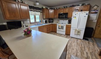 12867 E Pleasant Valley Dr, Aberdeen, SD 57401