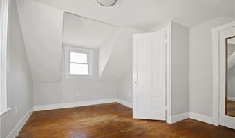 153 Mt Hope Ave, Bristol, RI 02809