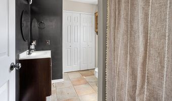 226 Hallock Dr, Abingdon, VA 24210