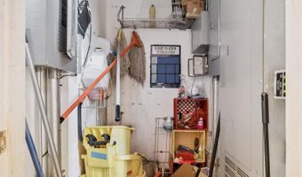 11 Benton Ave E, Albia, IA 52531