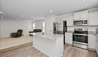 122 Eagle Cir, Amherst, OH 44001